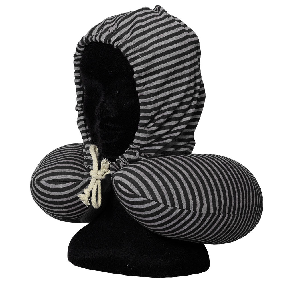 Nackenkissen mit Kapuze