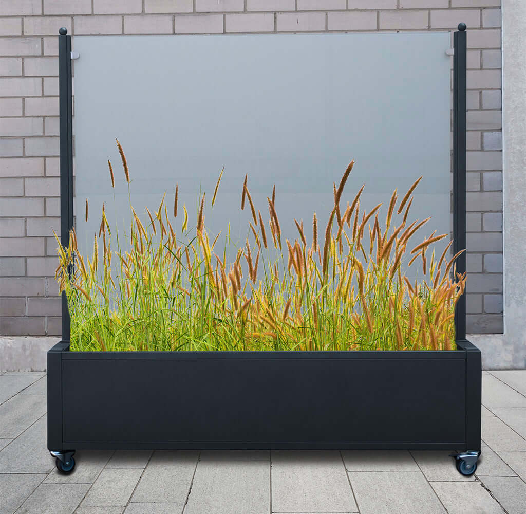 Mobiler Windschutz mit Pflanzkasten - wetterfest & rollbar - Sicherheitsglas in 150 cm & 200 cm