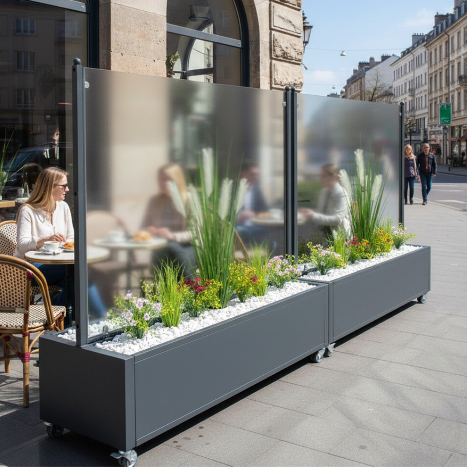 Mobiler Windschutz mit Pflanzkasten - wetterfest & rollbar - Sicherheitsglas in 150 cm & 200 cm