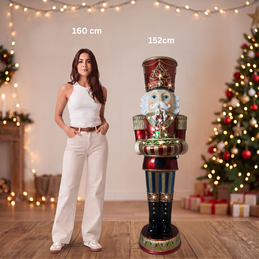 LED XXL Nussknacker 152cm mit Musik