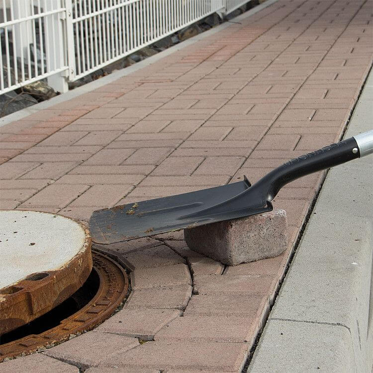 Spaten mit Fiberglasstiel von GAMBIT TOOLS